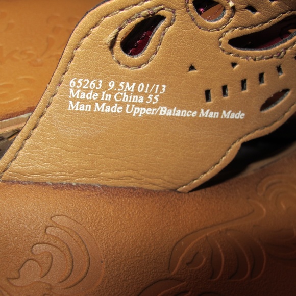 Clarks red Tooled leather Sandals thongs 9.5 65263 - Picture 5 of 8